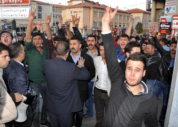 Sivas`ta `Kobani` Protestosu Gerginliği
