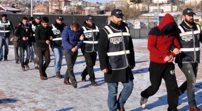 Sivas`ta Suç Örgütü Operasyonu: 10 Gözaltı