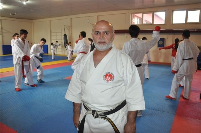 Karateciler Dan Sınavına Hazırlanıyor