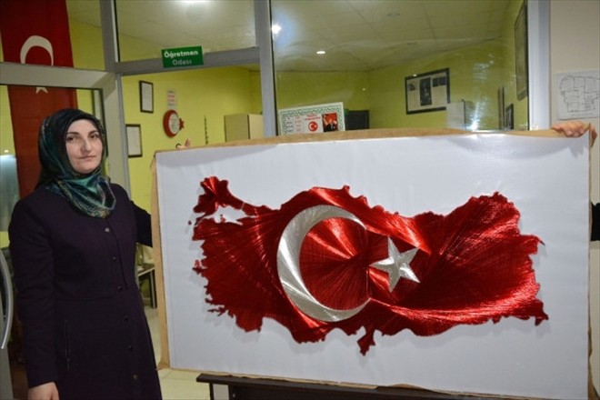 Filografi ile Türk Bayrağı Yaptı