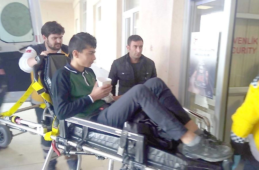 5 öğrenci hastaneye kaldırıldı