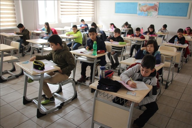Cumhuriyet Üniversitesi Vakfı Okulları ?Bursluluk ve Okula Kabul Sınavı? yapıldı