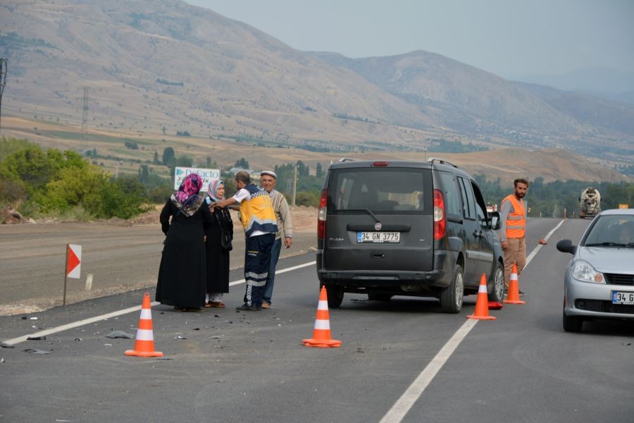 Sivas’ta trafik kazası: 9 yaralı 