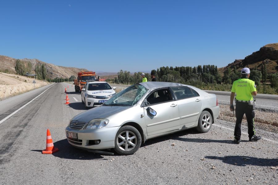Sivas’ta trafik kazası: 2 yaralı 