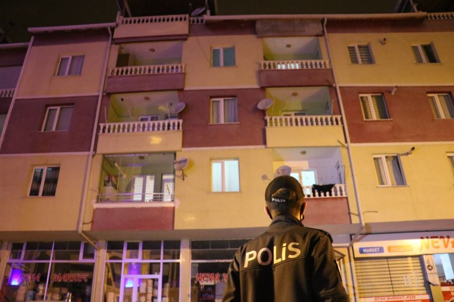 Sivas’ta bir apartman karantinaya alındı