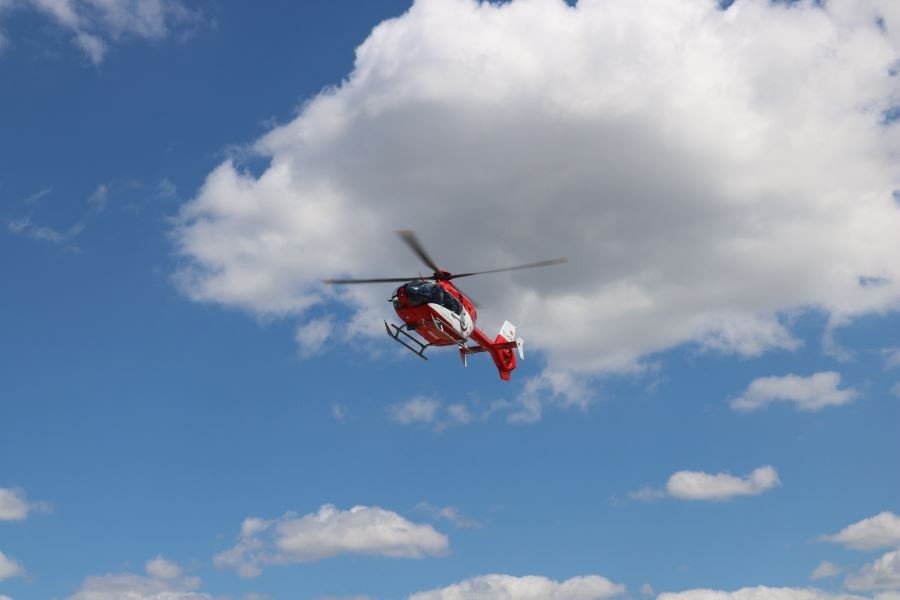Helikopter ambulansla hastaneye kaldırıldı