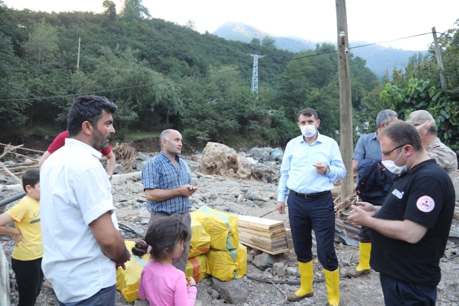 Sivas’tan Giresun’a yardım eli, ekipleri bizzat vali koordine etti
