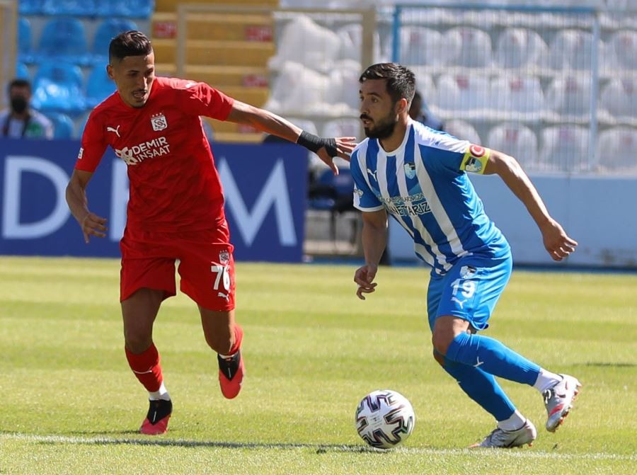 Sivasspor’da Fayçal Fajr ilk resmi maçına çıktı