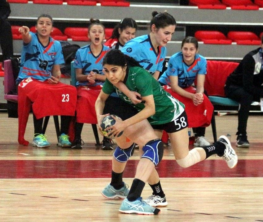 Kadınlar Hentbol Süper Ligi: Sivas Belediyespor: 24 - Konyaaltı Belediye: 31