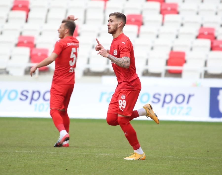 Sivasspor’da Tyler Boyd ilk resmi maçına çıktı