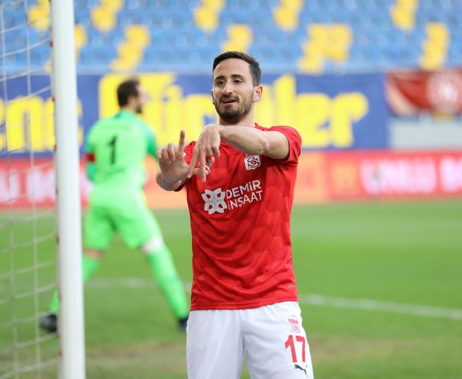 Sivasspor’da Erdoğan Yeşilyurt 2. golünü attı