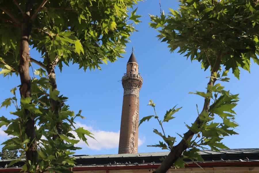 825 yıllık Sivas Ulu Camii