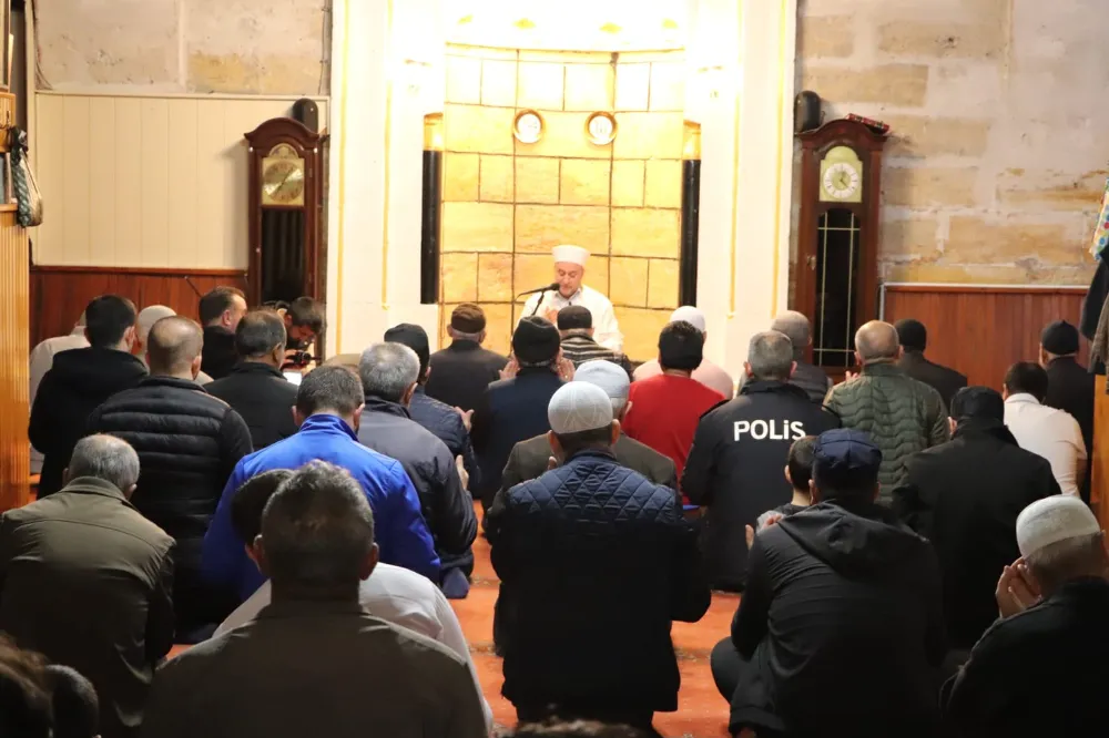 Sivaslılar Filistin için camilere akın etti