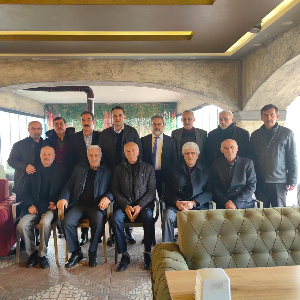 Sivaslı Ülkücülerden MHP adayı Reha Kars’a büyük destek