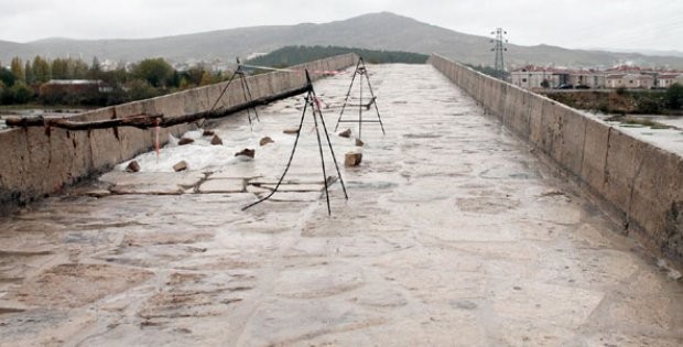 Kesik Köprü Onay Bekliyor