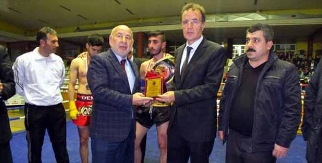 MUAY THAİ ALTIN KEMER FIRTINASI ESTİ