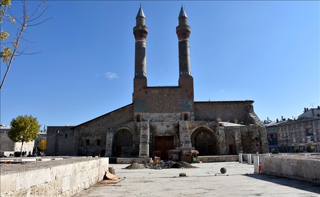 Tarihi medresenin altındaki gizli geçit değil, altyapı