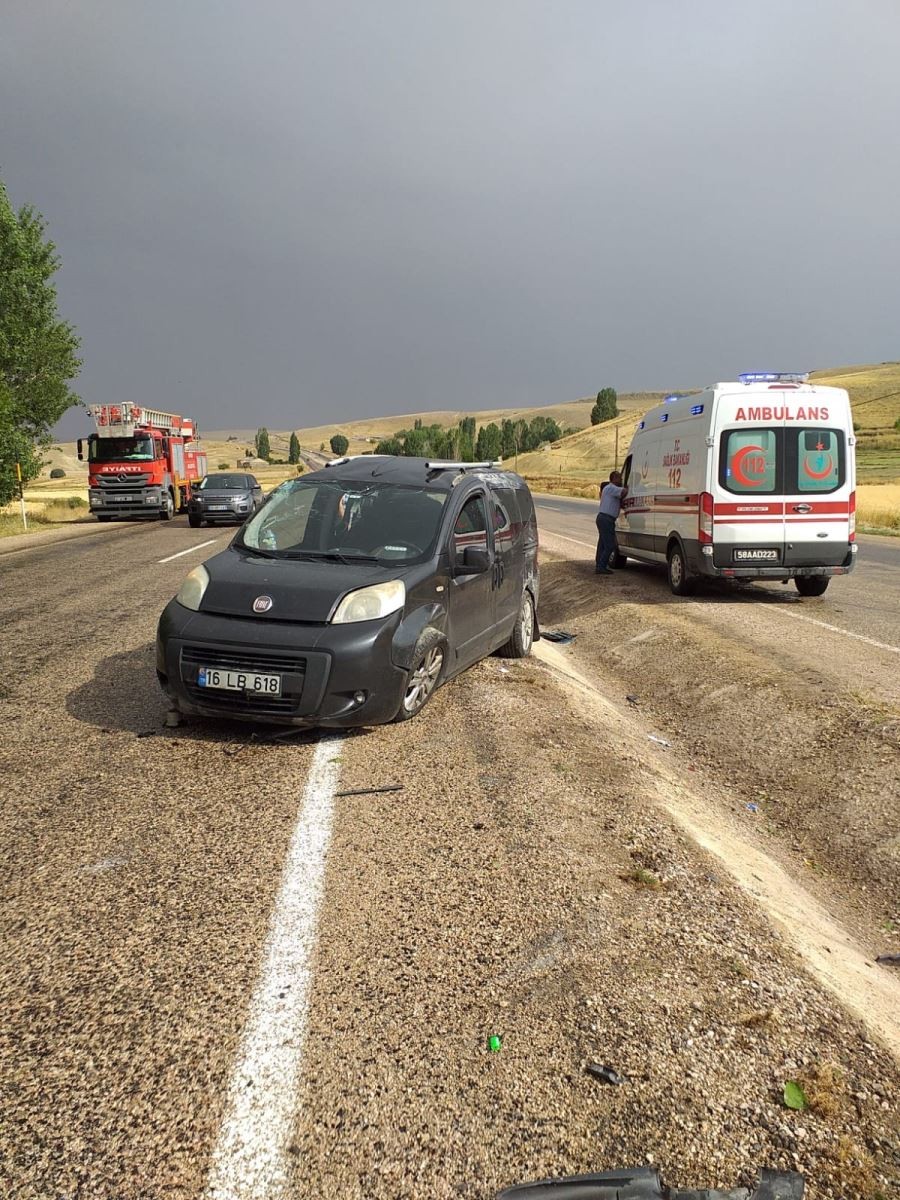 Trafik kazası 1’i ağır 4 yaralı 