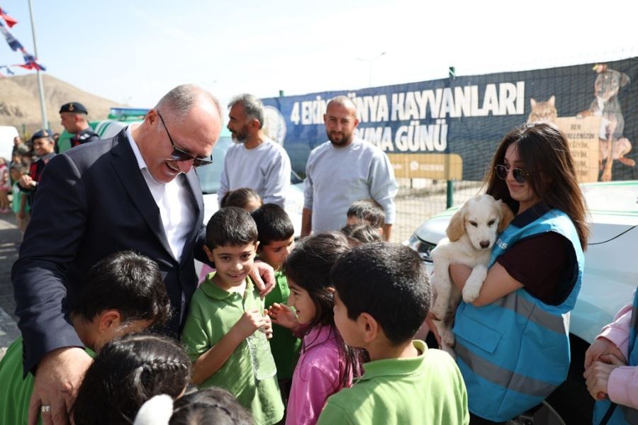 Bilgin: “Yaratılanı yaratandan ötürü severiz”