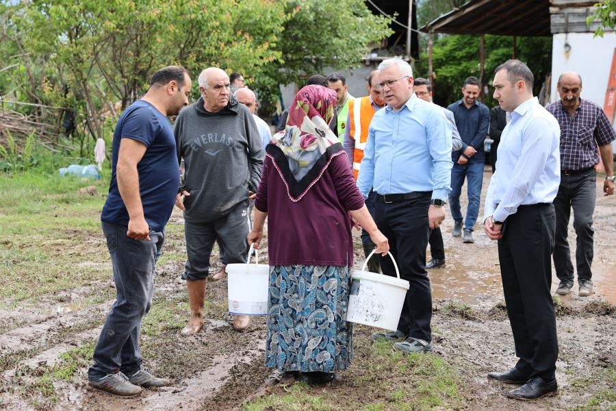 Şimşek, sel bölgesini inceledi