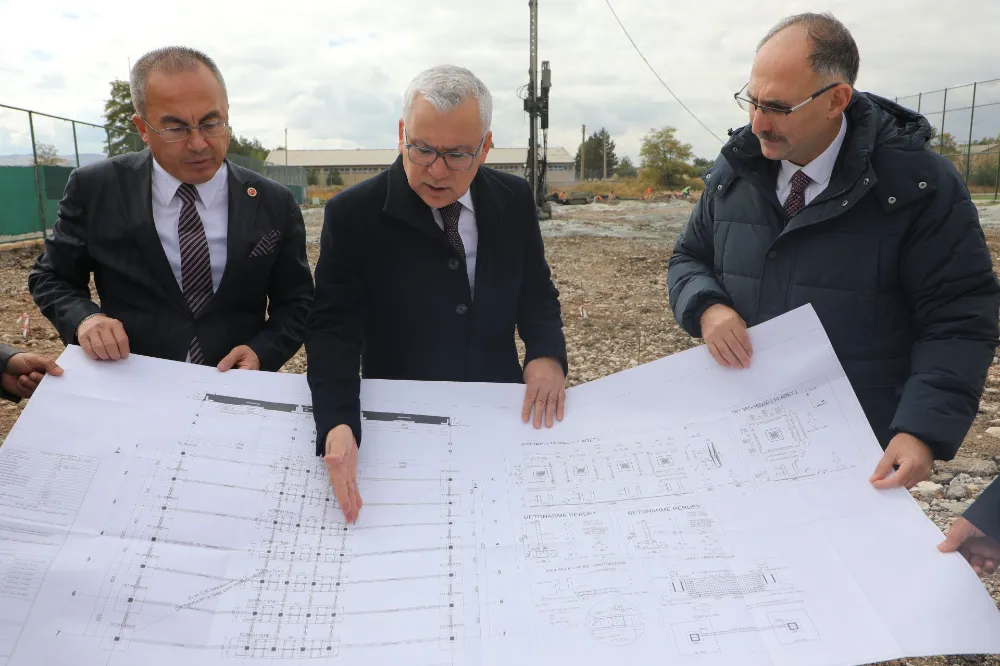 Vali Şimşek ve Prof. Dr. Şahin’den Sivas’taki Spor Yatırımlarına İnceleme