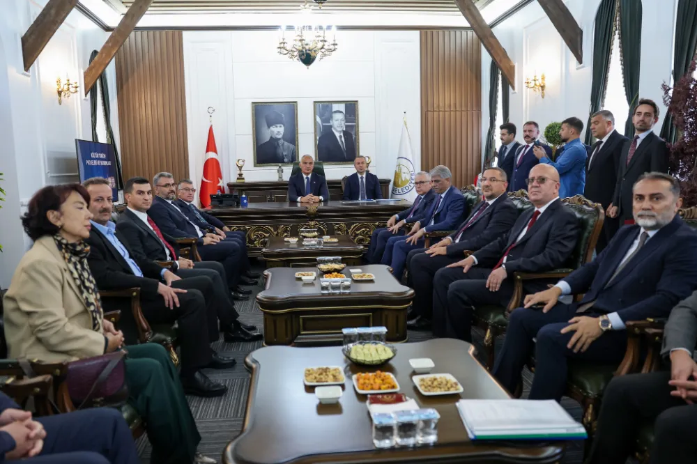 Kültür ve Turizm Bakanı Ersoy, Sivas Belediyesini Ziyaret Etti