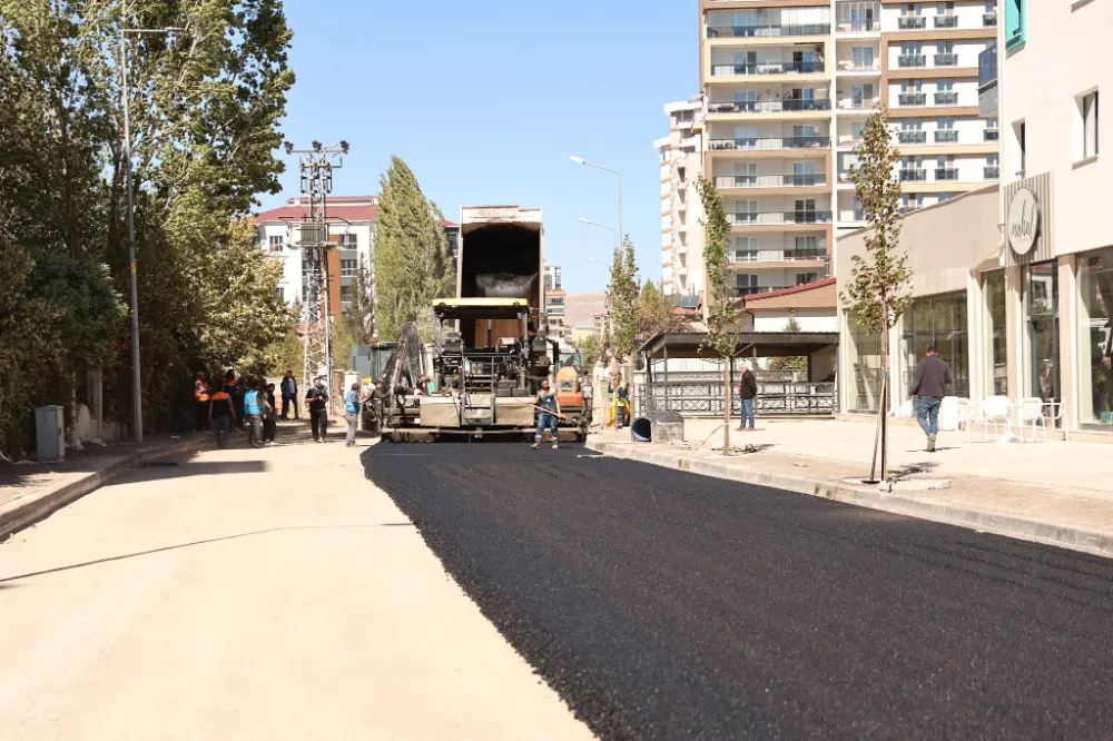 Sivas Belediyesi’nden Kardeşler Mahallesi’ne Altyapı ve Asfalt Müjdesi