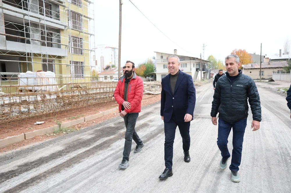 Başkan Uzun, Kardeşler Mahallesi’ndeki Asfalt Çalışmalarını İnceledi