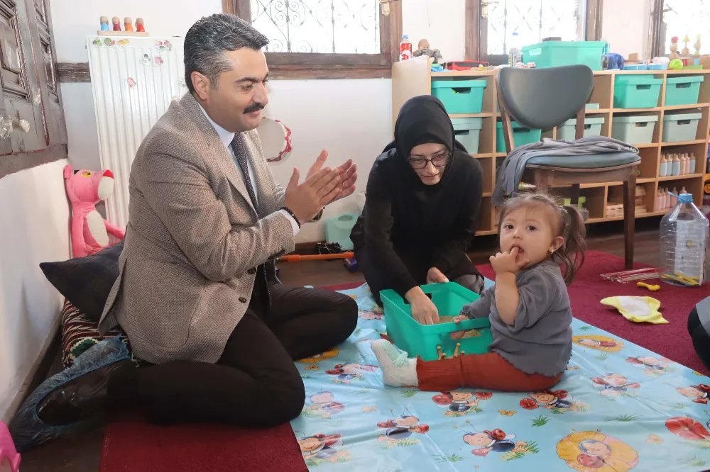 Erdoğan, Sivas Maarif Konağı’nda Özel Eğitim Çalışmalarını İnceledi