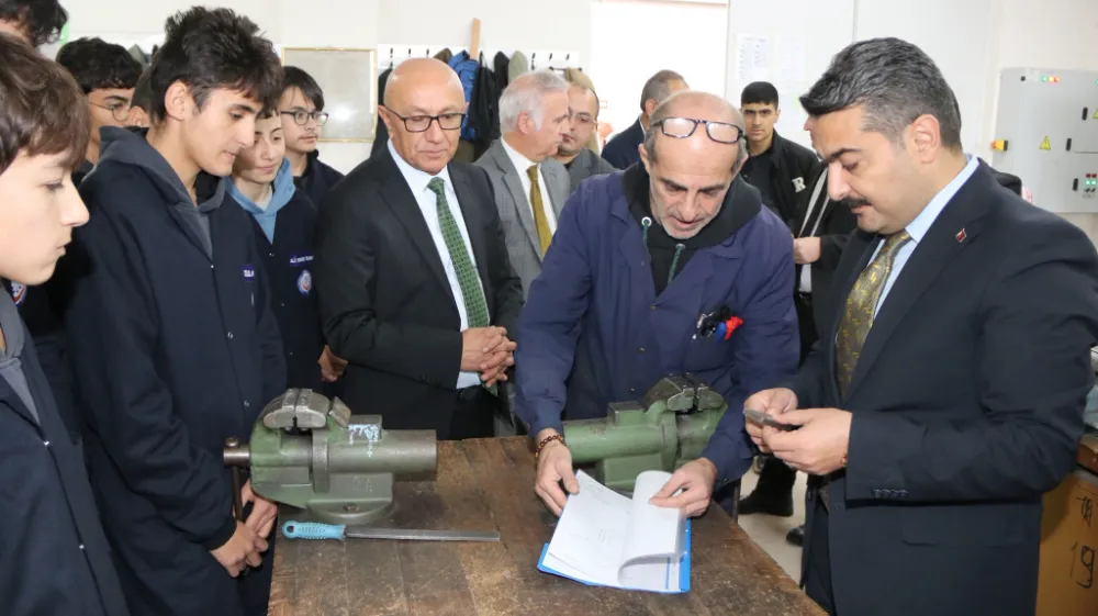 Mesleki Eğitimde Teknoloji ve Üretim Odaklı Çalışmalar Yerinde İncelendi