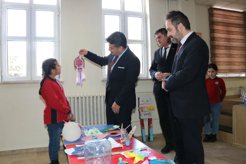 Hayal ettikleri oyuncakları tasarladılar