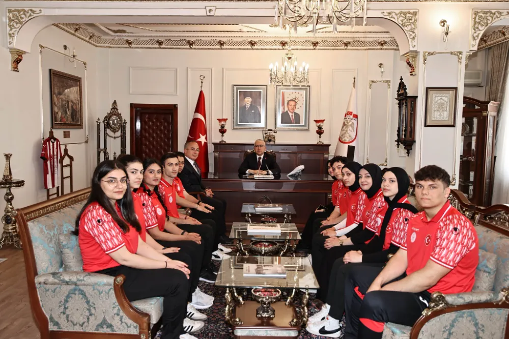 Öğrencilerden   Şimşek’e ziyaret