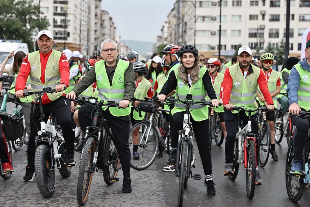 Sağlıklı yaşam için   pedal çevirdiler 