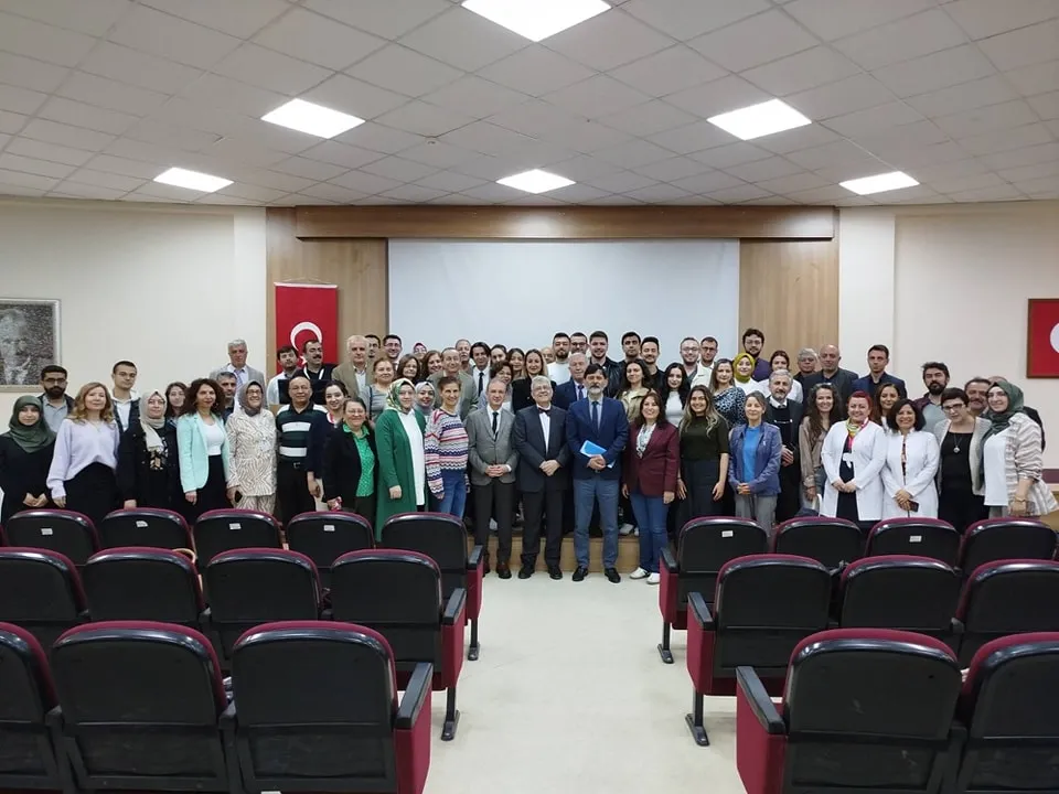 SCÜ Tıp Fakültesi Türkçe Tıp Eğitimi Programı 6 Yıl Süreyle Akredite Edildi
