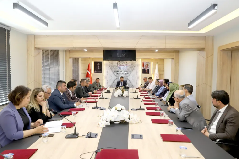 Yeni Eğitim Yılına Hazırlık: İl Eğitim Danışma Komisyonu Yol Haritasını Belirledi