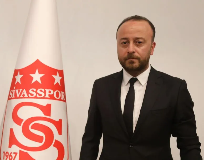 SİVASSPOR’A HER ZAMAN DESTEK VEREN BURAK ÖZÇOBAN YÖNETİMDE YERİNİ ALDI 