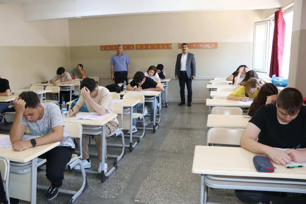 Sivas’ta Öğrenciler Yaz Kurslarıyla Geleceğe Hazırlanıyor