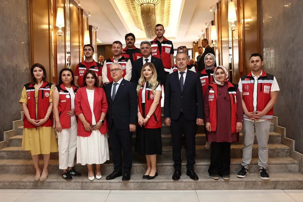 Protokol, şehit aileleriyle buluştu 