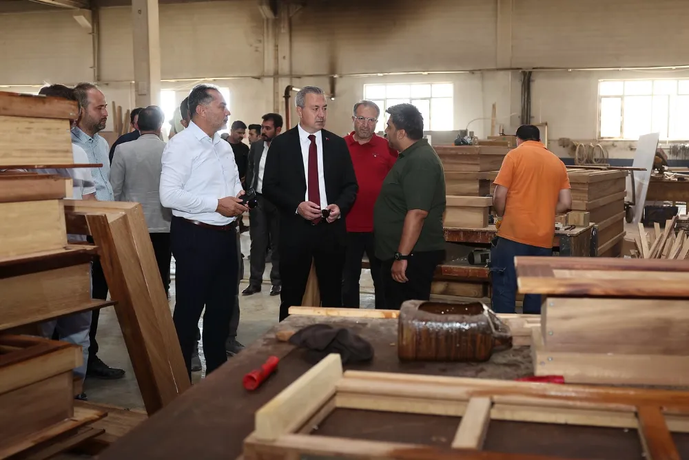 Başkan Uzun, Özbelsan birimlerini ziyaret etti 