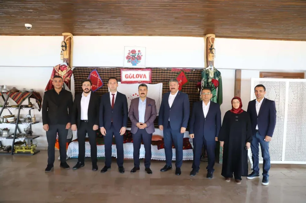 Millî Eğitim Müdürü Erdoğan, Gölova’da Okul Müdürleriyle Bir Araya Geldi