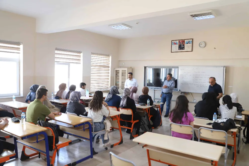 Milli Eğitim Müdürü Erdoğan’dan Öğrencilere Moral Kahvaltısı