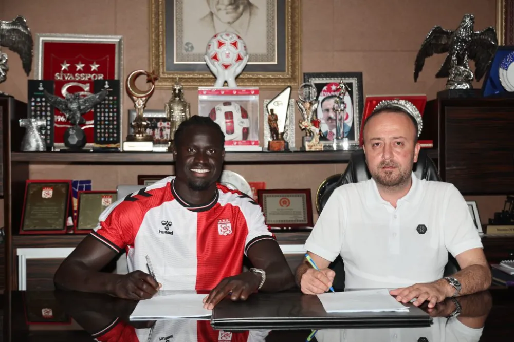 Sivasspor, Senegalli futbolcu Aliou Badji’yi renklerine bağladı