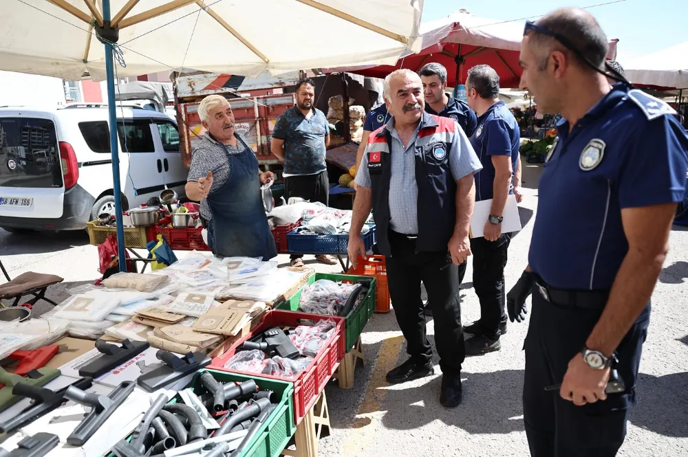 Sivas’ta Pazarlara Sıkı Denetim: Halkın Sağlığı ve Esnafın Hakkı Koruma Altında