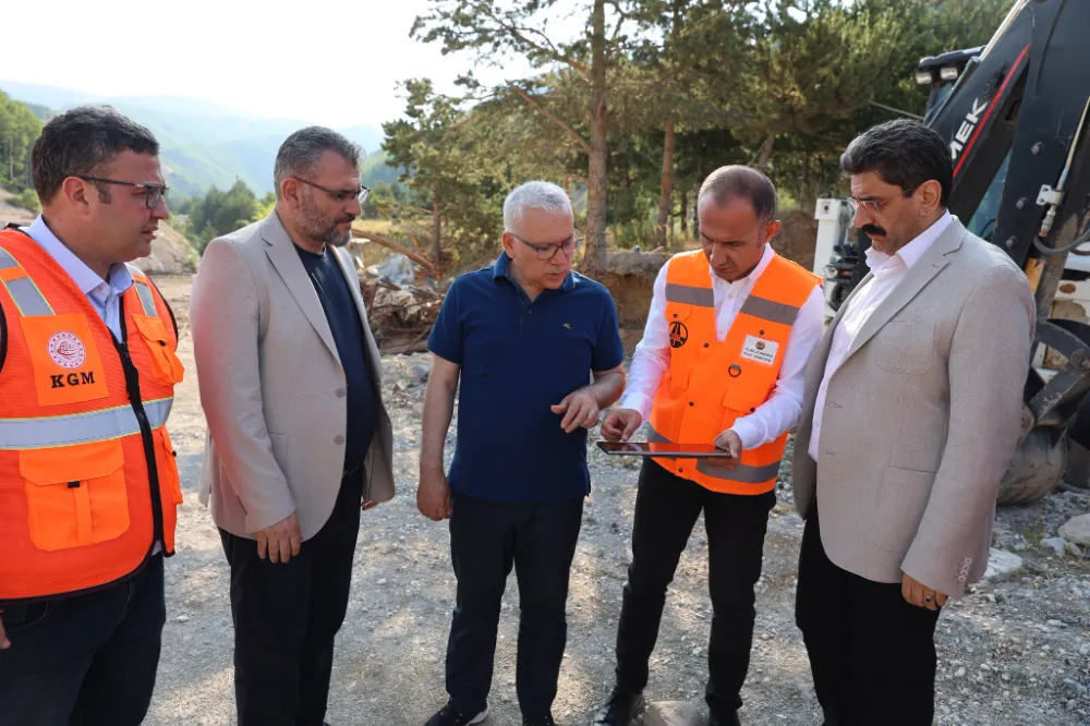 Vali Yılmaz Şimşek Geminbeli Tüneli İnşaatında İncelemelerde Bulundu
