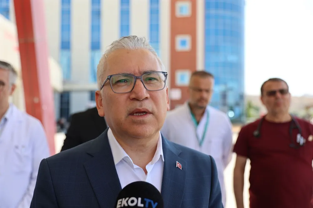 Sivas Valisi, yaralıları hastanede yalnız bırakmadı