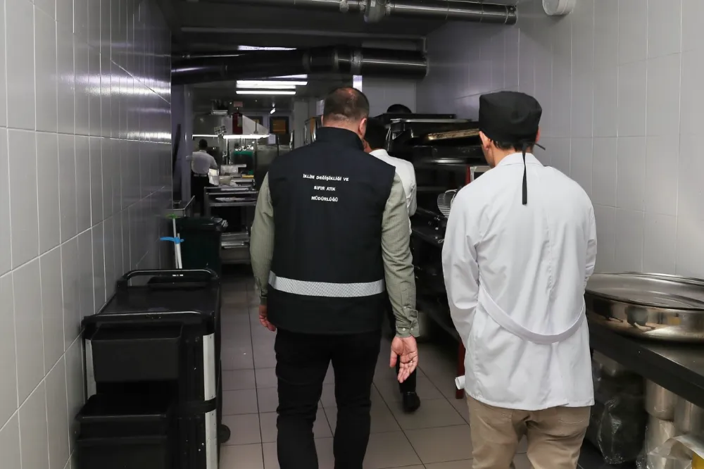 Sivas Belediyesi Sahada! Bitkisel Atık Yağlar İçin Sıkı Denetim ve Bilgilendirme