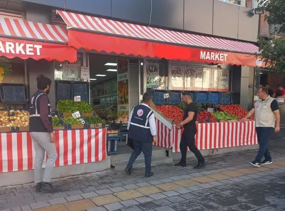Sivas’ta Market ve Manavlara Sıkı Denetim