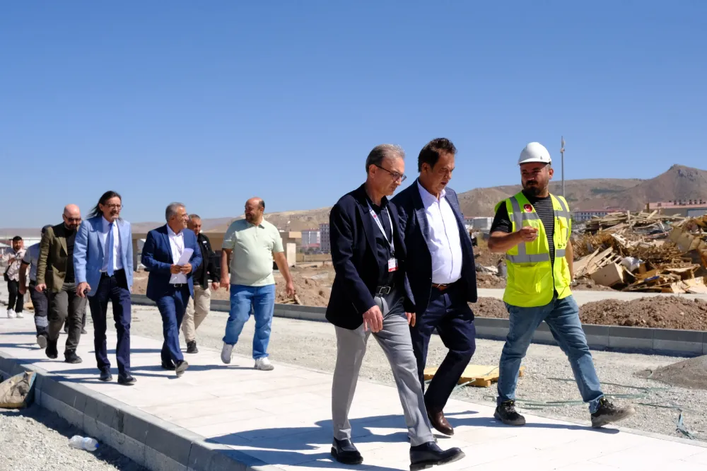 Rektör Şengönül, Yeni Hastane İnşaatında İncelemelerde Bulundu