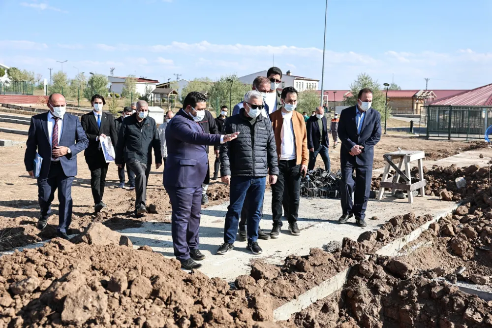 Vali Şimşek başkanlığında sokak hayvanları için toplandılar 